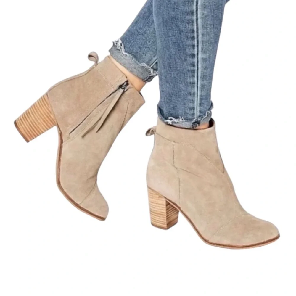 TOMS Lunata Gray Suede Stacked Block Heel Side Zip w/ Tassel Booties Size 7